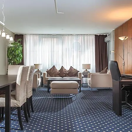 Western Frankfurt Airport 4*