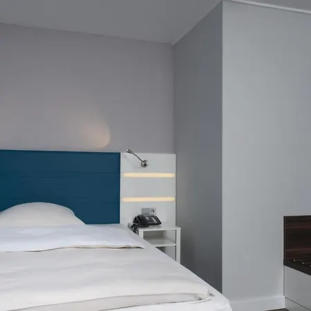 Western Frankfurt Airport Hotel 4*