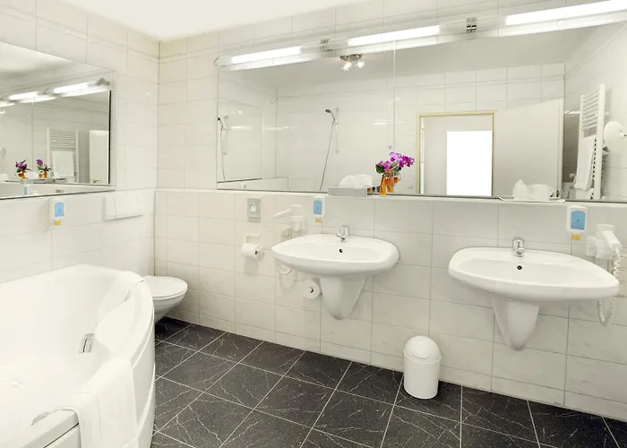 Western Frankfurt Airport 4*