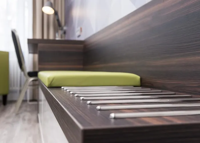 Western Frankfurt Airport Ной-Изенбург