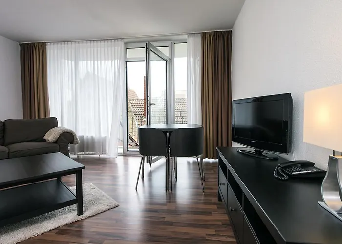 Western Frankfurt Airport Ной-Изенбург